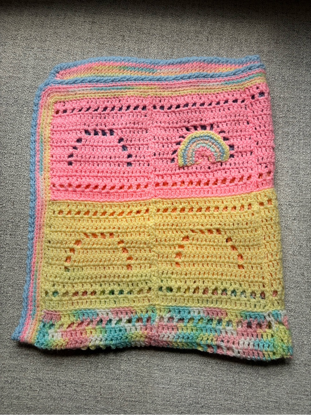 Vintage crocheted rainbow baby blanket - Picture 2 of 8